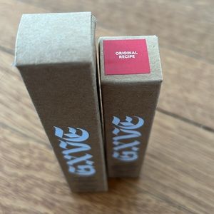 GXVE by Gwen Stefani I’m Still Here in Original Recipe & Double Dipping lip mask